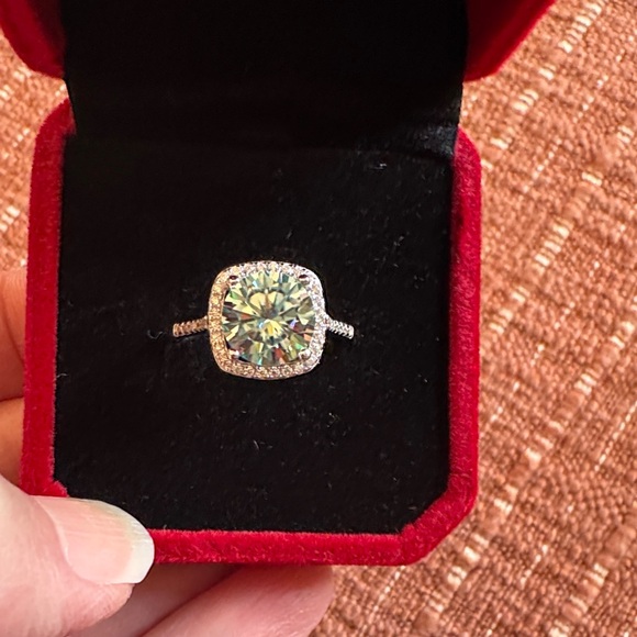 3ct Light Blue Moissanite with GRA Size 8 - Picture 4 of 4